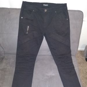 Black skinny jeans